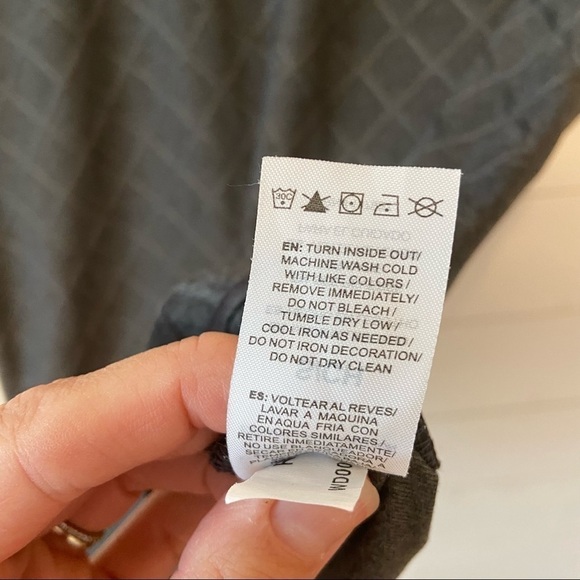 Head | Dark Gray Short Sleeve Vneck Workout Top Size Small - Picture 7 of 13